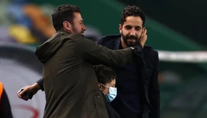 太阳报：阿莫林与曼城总监维亚纳亲如兄弟，两家常常一起聚餐