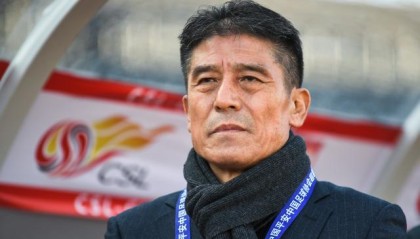 开云官方网站-深足牵手李章洙等待蜕变？教练团队先稳固后防