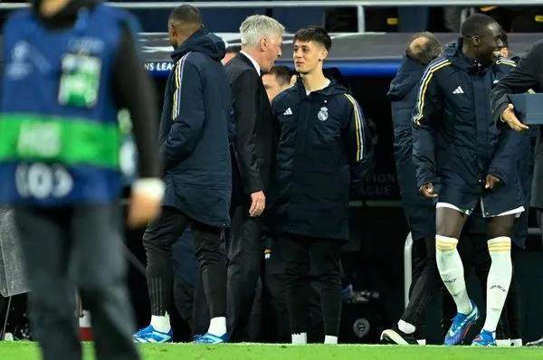 1699637113871098640.jpg 1699637105.jpg